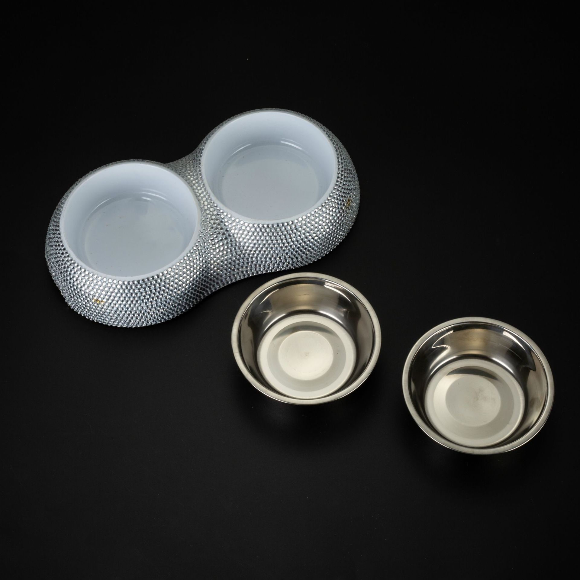 Ciotola Doppia in Acciaio con Strass — Eleganza per il tuo Cane